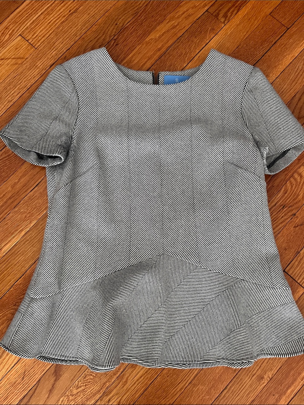 Alice Walk Short-Sleeve Peplum Top
